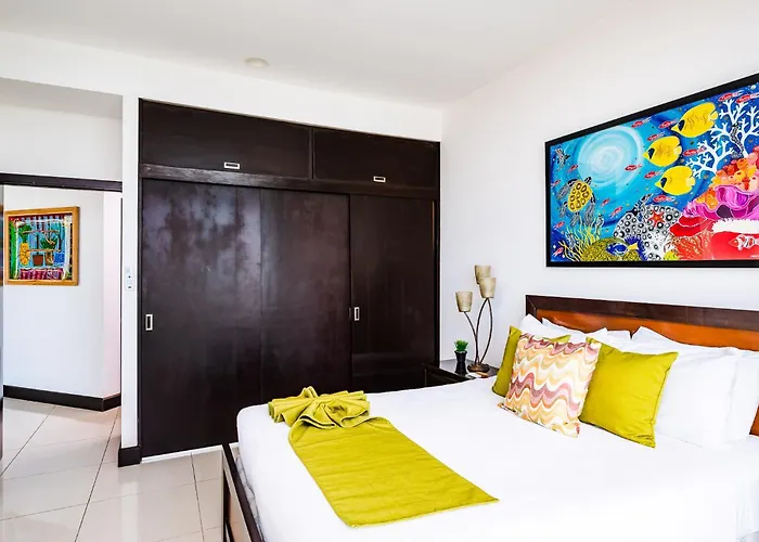Pura Vida Penthouse W Ocean And Sunset Views Apartahotel 4*